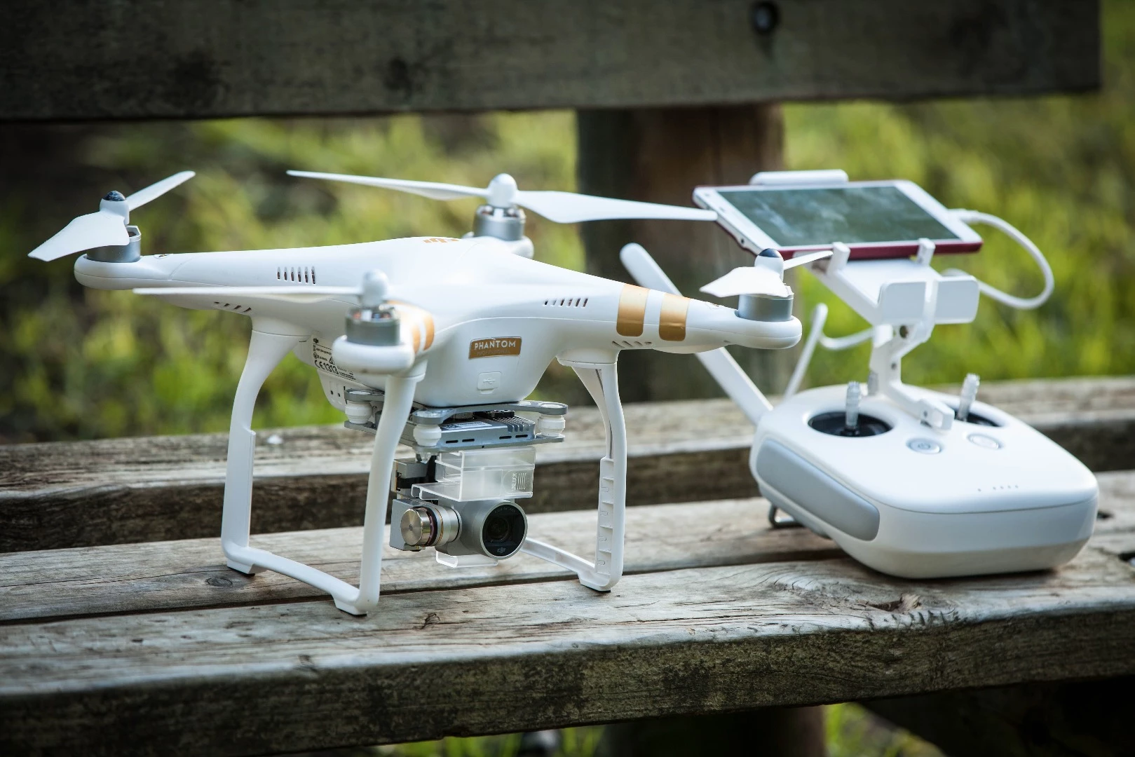 DJI Phantom Drohne &ndash; die ikonische wei&szlig;e Drohne, die die Consumer-Revolution ausl&ouml;ste